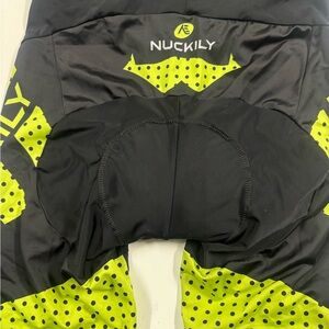 NUCKILY Cycling Shorts Men XL
Padded Compression